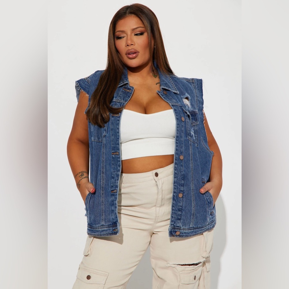 NWT Fashion Nova Ripped Boyfriend Denim Vest in Medium Blue Wash with pockets